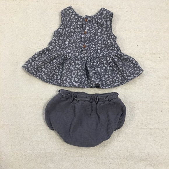Quince Mae dark gray top with white flowers, matching dark gray bloomers - Picture 2 of 2
